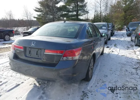 2012 Honda Accord 2.4 Ex-L из США, поврежденный, VIN 1HGCP2F84CA070019